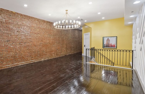 West Philadelphia Apartment | Lodgyy - Chic Double-bed Suite