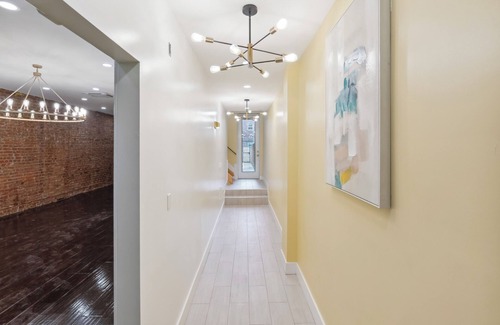 West Philadelphia Apartment | Lodgyy - Comfortable & Quiet Double-bed suite