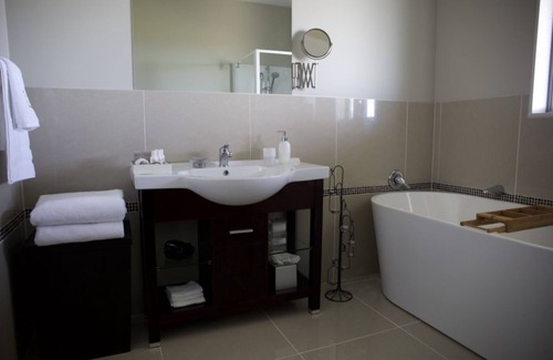 Kerikeri Bed & Breakfast | Lodore Lodge