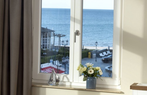 Binz Hotel | LOEV - VELA Hotel