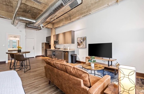 Cedars Apartment | Loft Apartment in the City!
