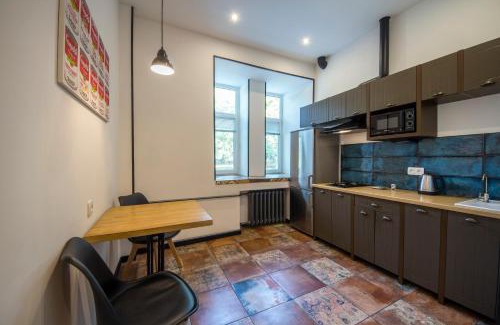 Verkhnie Misto Apartment | Loft Design Apartments on Desyatynnyi Ln, 7