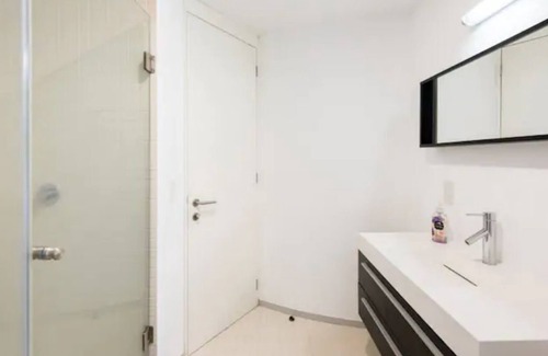 Escandon Condo | Loft in fifth floor with great views to green and the city and a roof garden too