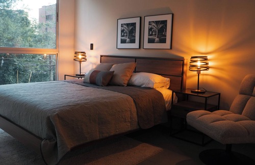 El Tesoro Apartment | Loft moderno cerca del Tesoro by Hoost 603B