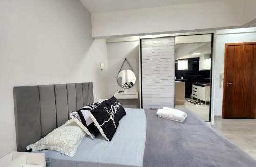 Castelo Branco Apartment | Loft na av. Meia Praia, Itapema