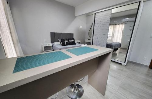 Castelo Branco Apartment | Loft na av. Meia Praia, Itapema