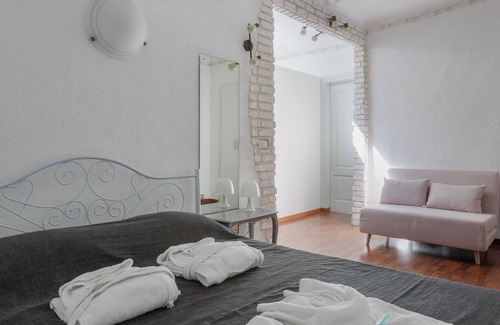 Citta Nuova-Barriera Nuova-San Vito-Citta Vecchia Apartment | LOFT ROSSETTI