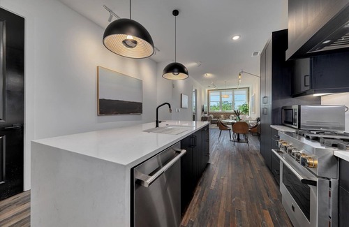 Castleberry Hill Apartment | Loft Style Spacious Lux Apt 203, sleeps 6