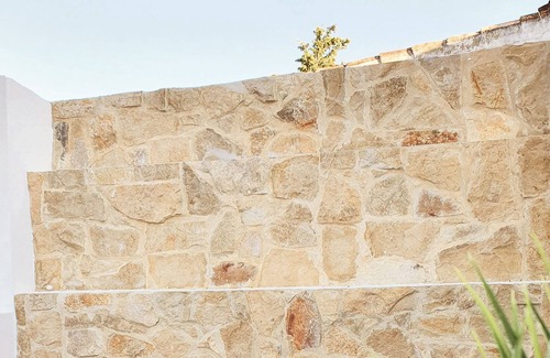 Aldeia House | Loft with terrace in picturesque village near Faro and beaches