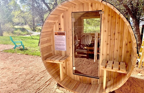 Strawberry House | Log Cabin Creekside Mountain Retreat