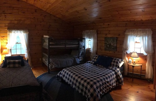 Stratton Cabin | Log Cabin in the Woods in the heart of Ski Country