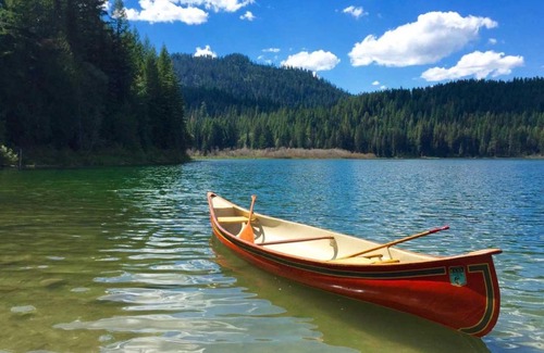 Columbia Falls House | Log Cabin on Spoon Lake Near Glacier National Park