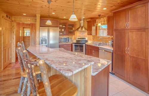 Whitefield House | Log Cabin Retreat in the White Mountains