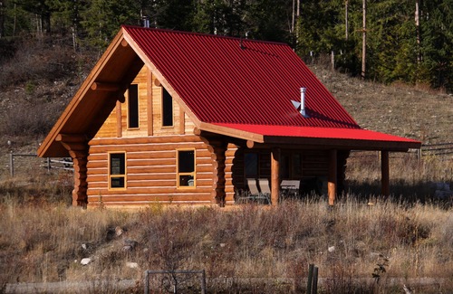 Lumby Ski Chalet | Log Chalet with Mountain views and private lake