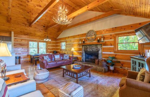 Boone House | Log Inn at River Ridge