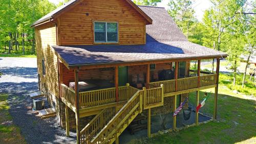 McHenry House | Log Me Inn