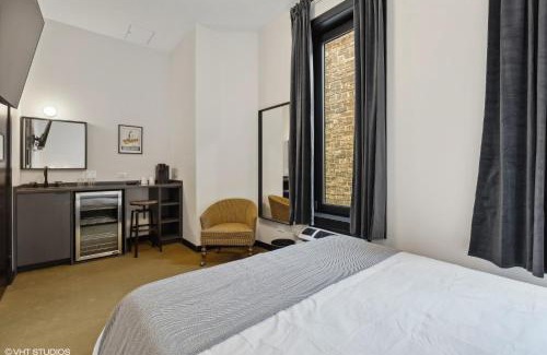 Palmer Square Hotel | Logan Square SRO Hotel