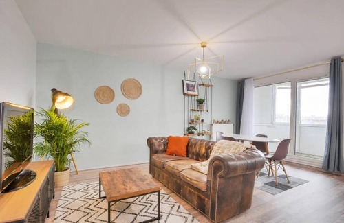 Saint-Max Apartment | Logement avec parking privatif au pied du tram