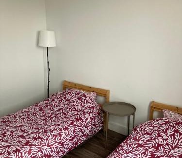 Pantin Apartment | Logement spacieux à 15min de Paris - Free parking - Free wifi