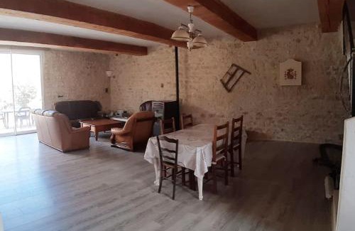 Thevet-Saint-Julien House | Logement très spacieux