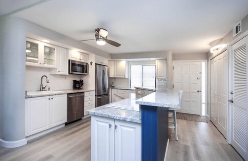 Sanibel House | Loggerhead Cay 553 - gulf view, beach side vacation rental condo