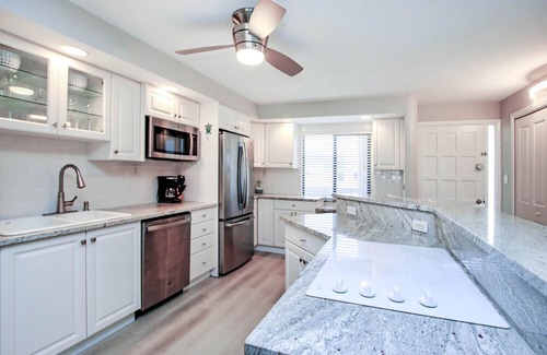 Sanibel House | Loggerhead Cay 553 - gulf view, beach side vacation rental condo