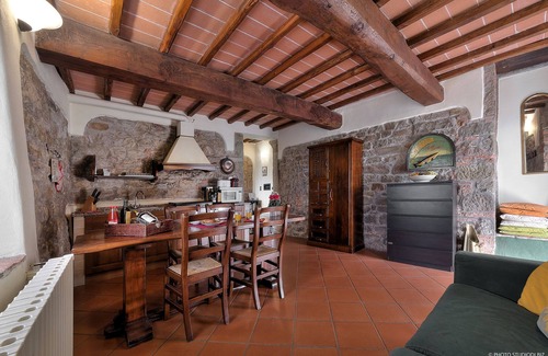 Loro Ciuffenna Apartment | "Loggiato" farmhouse apt, swimming pool, private porch, stunning view