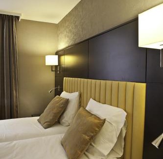 Necker Hotel | LOGIS Hôtel 15 Montparnasse