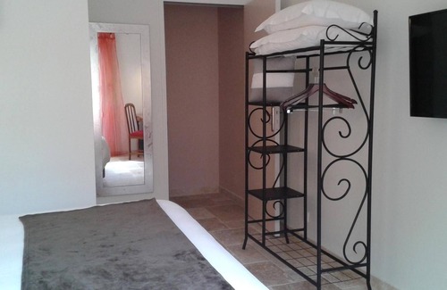 Anduze Hotel | Logis Hôtel Le Domaine de la Régalière