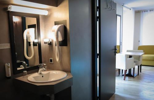Perros-Guirec Hotel | Logis Hôtel Saint Guirec Et De La Plage