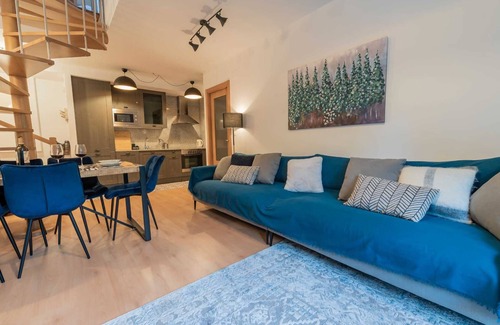 Benasque Apartment | LOIRA SANCHINES HOUSE: Luxury Duplex in Benasque