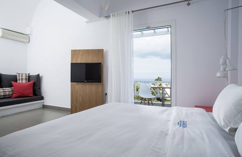 Fira Hotel | Loizos Stylish Residences