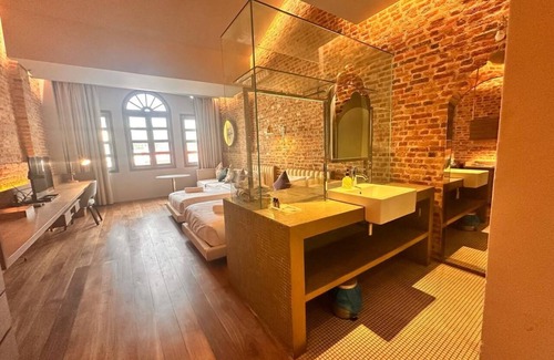 Downtown George Town Hotel | Loke Thye Kee Artiste Boutique Hotel