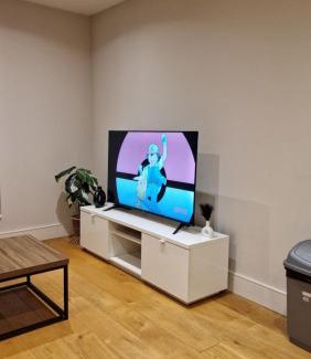 West Ealing Apartment | London City Apartment