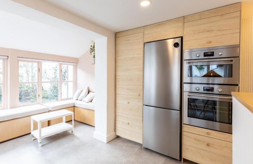 Newport House | London House, a stylish family home for 6.