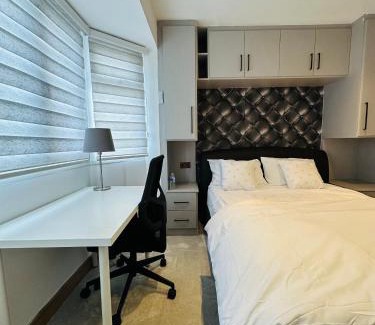 Whitton House | London Twickenham stadium room C