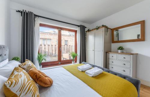 Bishop's Apartment | London Waterloo Apartment with Large Private Terrace - View of the London Eye - 1 Bedroom 1 Bath