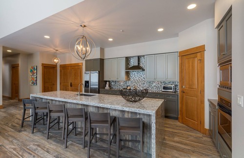 Keystone Condo | Lone Eagle by Summit County Mountain Retreats