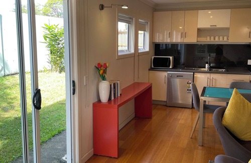 Enoggera House | Lone Pine House -spacious & convenient - great for families, groups, pets!