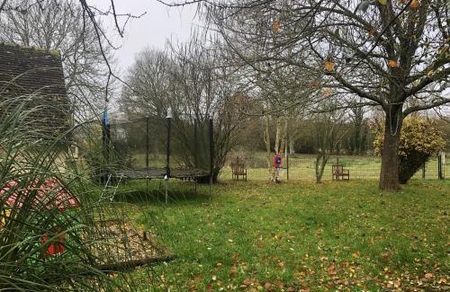 Saint-Calez-en-Saosnois House | Longère XIXe rénovée avec spa, trampoline, vélos, jeux et grand jardin au calme - FR-1-410-135