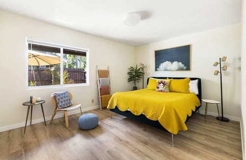Bixby Knolls Condo | Long Beach Mid-Century Family Home + Private Patio