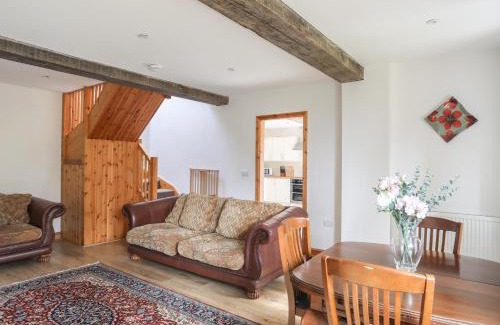 Beaumaris House | Long Cottage
