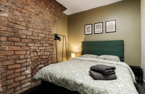 Liverpool House | Long Stay Friendly Sefton Park Desks Parking