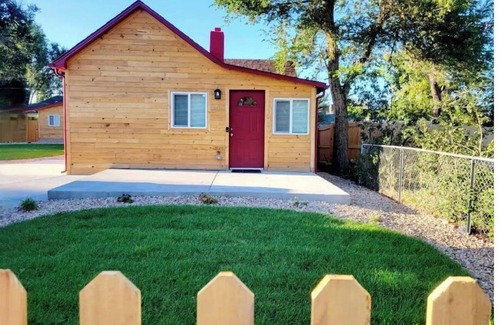 Westwood House | Long-term Bliss: Spacious 3BR Denver Haven with AC & Spacious Yard