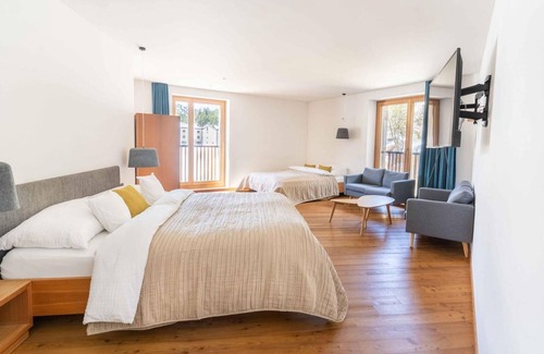 Maloja Bed & Breakfast | Longhin