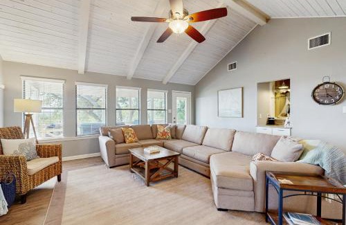 Canyon Lake House | Longhorn Lake House
