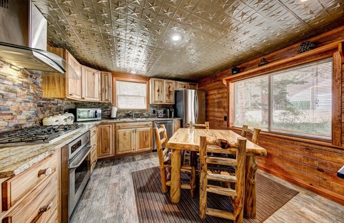 Estes Park Cabin | Longs Peak Cabin – Long-Term Rental (30+ Days), Near Longs Peak Trailhead