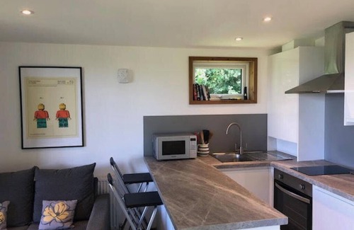 Burgh Island Cabin | Longtails, lodge retreat in beautiful scenic private location, Bantham, S. Devon
