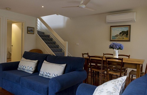 Point Lonsdale Villa | Lonsdale Ti Tree Villa