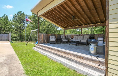 Jones Mills Apartment | Lonsdale Vacation Rental w/Pool & Hot Tub!